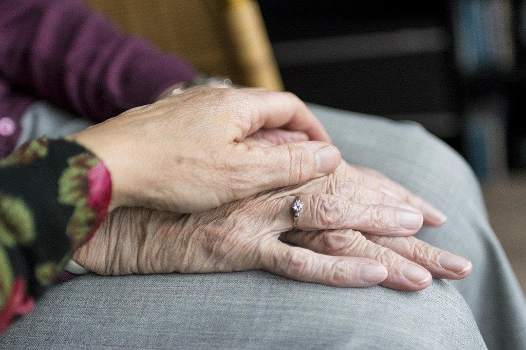 ¿Es buena la fisioterapia para personas que padecen de Alzheimer?